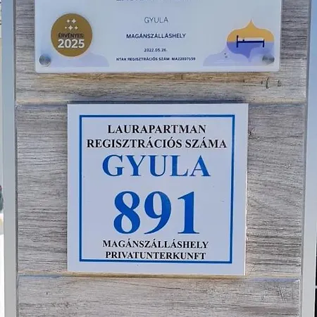 Laurapartman גיולה