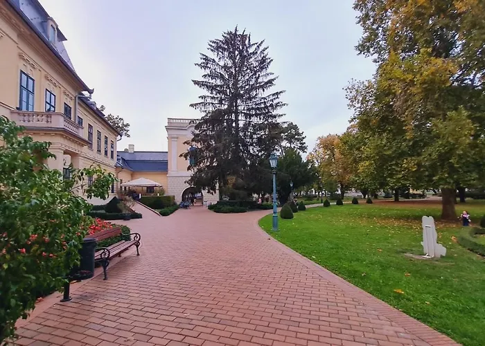 Laurapartman Apartament Gyula
